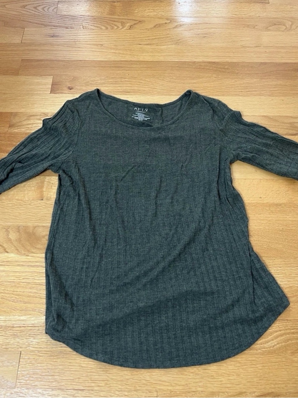 Apt. 9 Essentials Women’s 3/4 Sleeve Green Shirt Top Size Medium